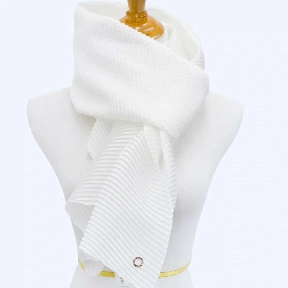 Calvin Klein accordion pleating
